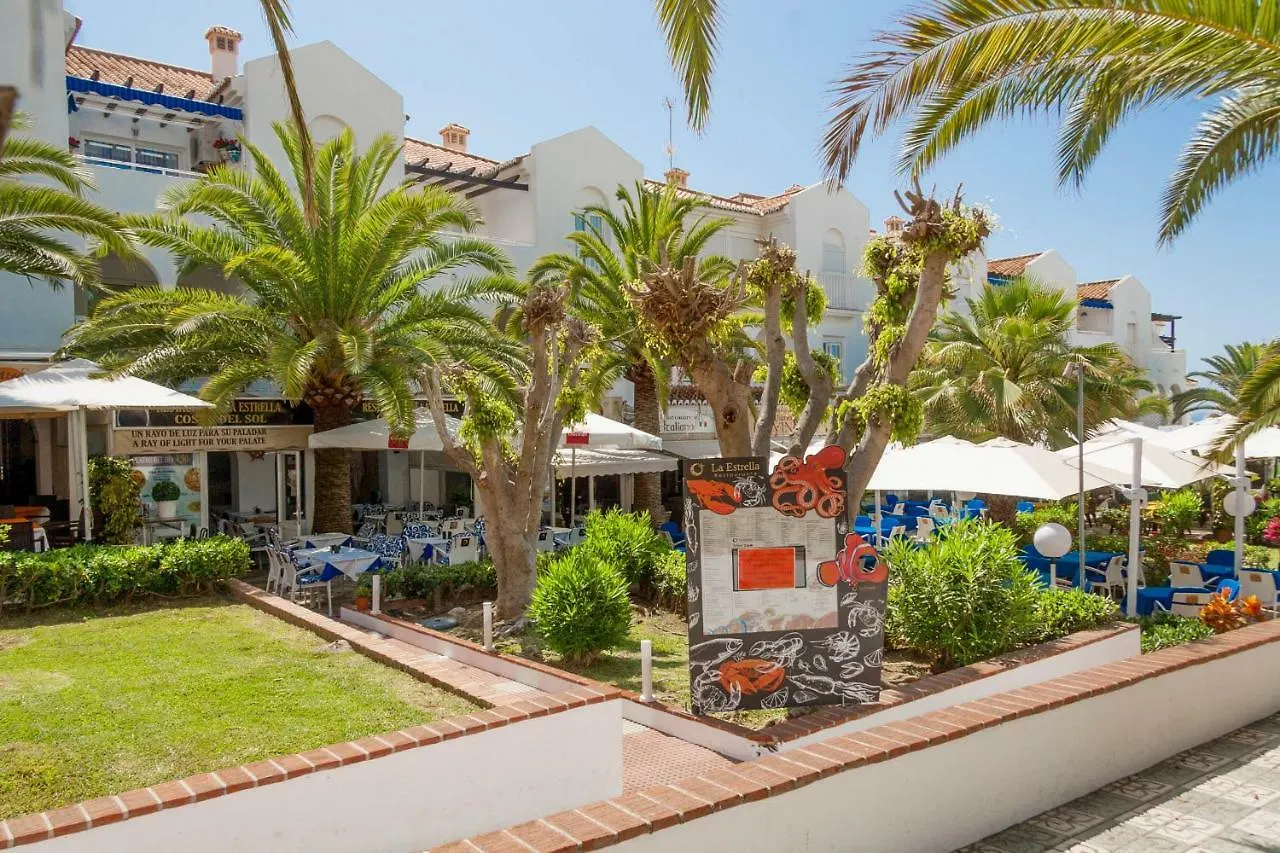 Cool And White Apartment Torrecilla Playa Nerja Spanje
