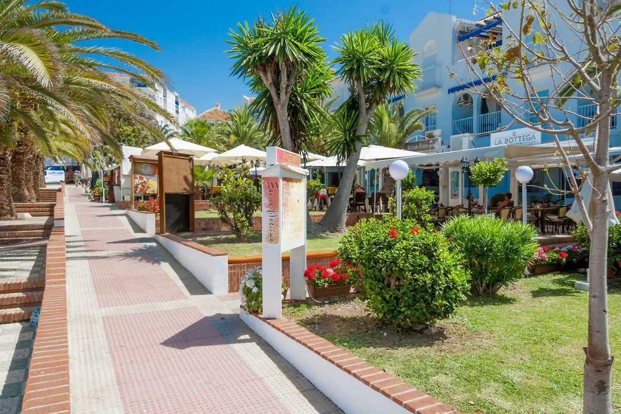 Cool And White Apartment Torrecilla Playa Nerja 0*,  Spanje